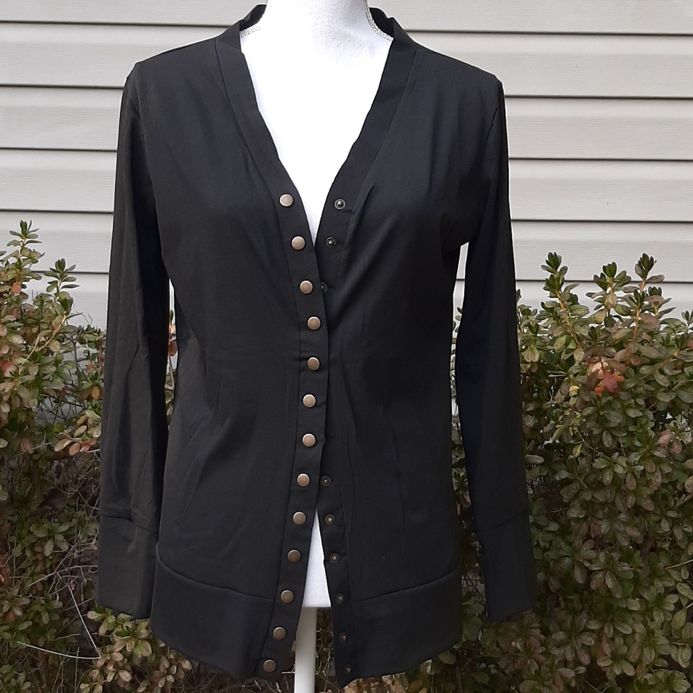 🆕️ Snap Button Cardigan - Picture 2 of 12